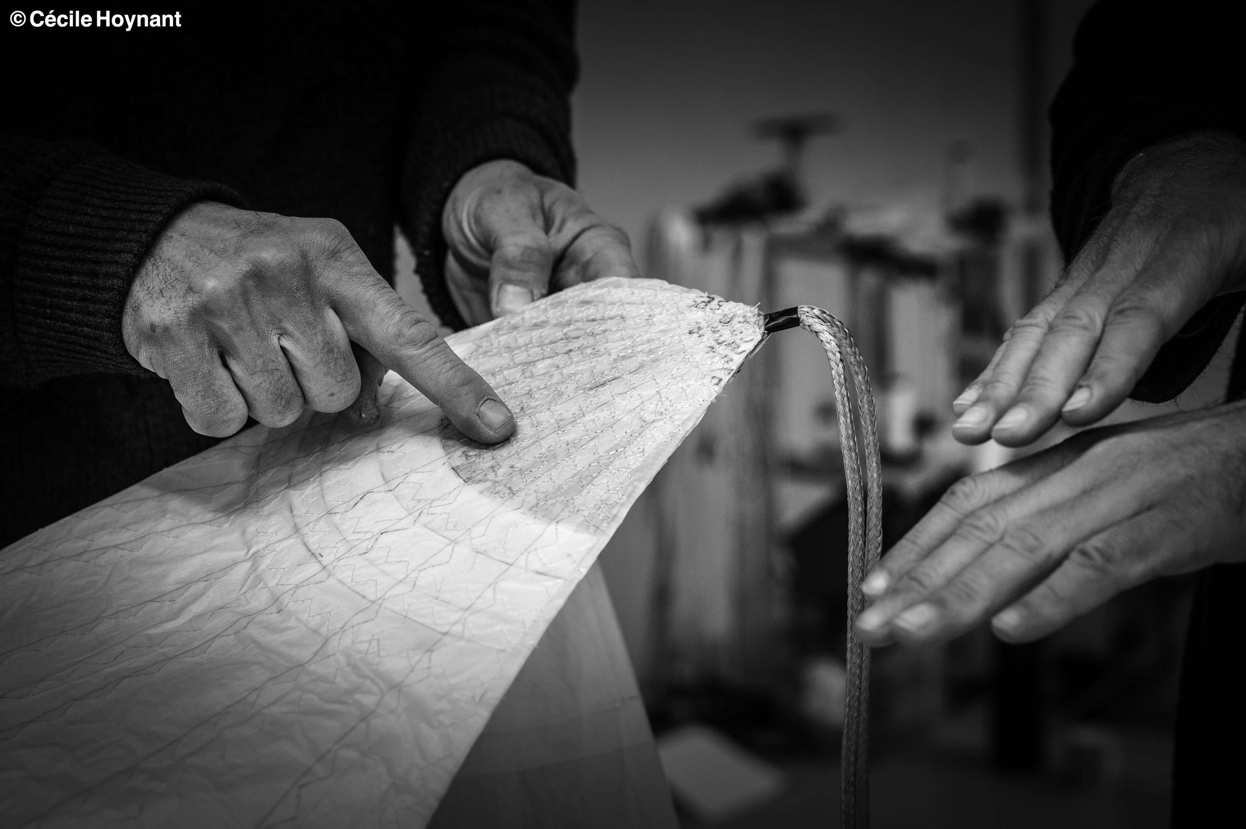 Bretagne, Finistère, Concarneau, voilerie, Cornouaille Gréement, Stéphane Hébert, voilier, Yann, voile, fabrication, artisanat, nautisme, métier, savoir-faire