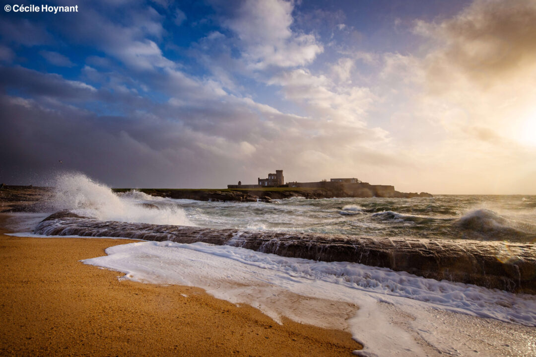 Bretagne, Finistère, Trégunc, Pointe de Trévignon, château de Trévignon, coucher de soleil, plage, tempête, digue