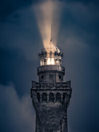 Photo d'art du phare d’Eckmühl, disponible en tirage signé et numéroté, série limitée.